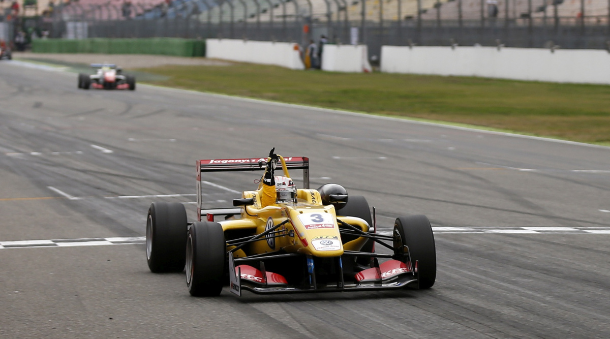 Daniel Ticktum - Carlin Motorsport - Dallara F312 - Volkswagen