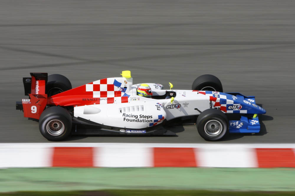 Oliver Turvey - Carlin Motorsport - Dallara T08 - Renault