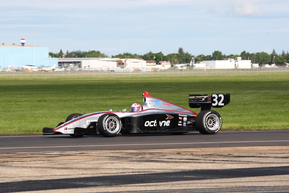 Stefan Rzadzinski - Davey Hamilton Racing - Dallara IP2 - Infiniti