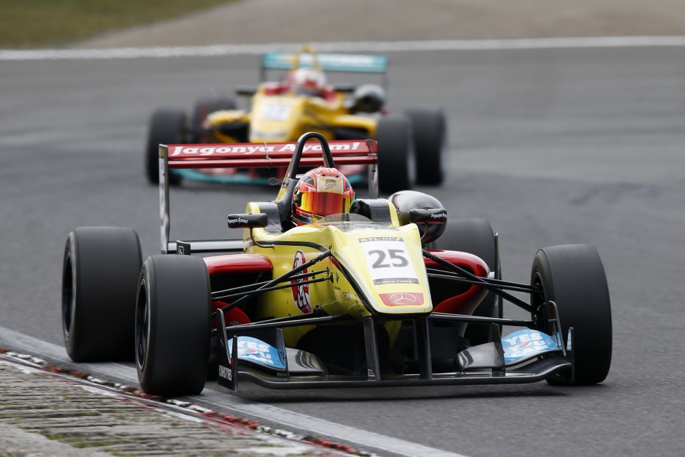 Sean Gelael - Double R Racing Sean Gelael - Double R Racing - Dallara F312 - AMG Mercedes