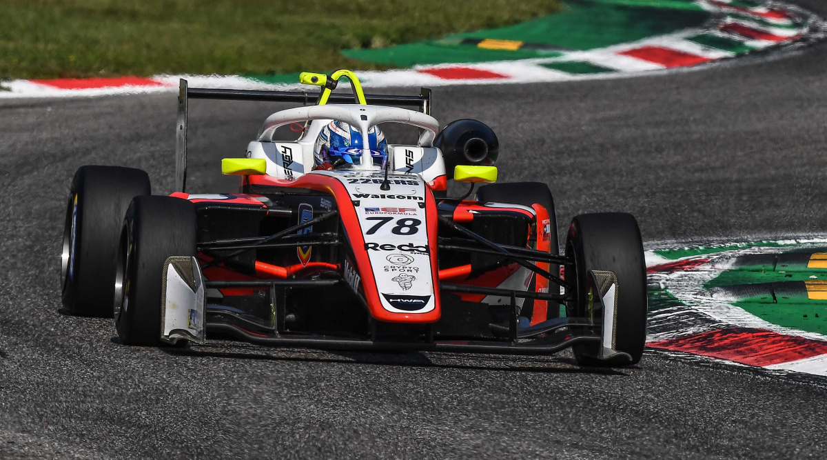 Nico Pino - Drivex - Dallara F320 - HWA Mercedes
