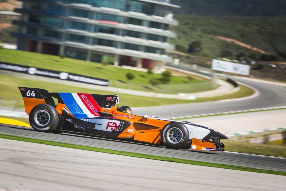 Richard Gonda - FA1 Team Slovakia (Team Ghinzani) - Lola B05/52 - Zytek