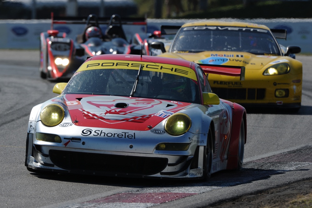 Jörg BergmeisterPatrick Long - Flying Lizard Motorsports - Porsche 911 GT3 RSR (997-2009)