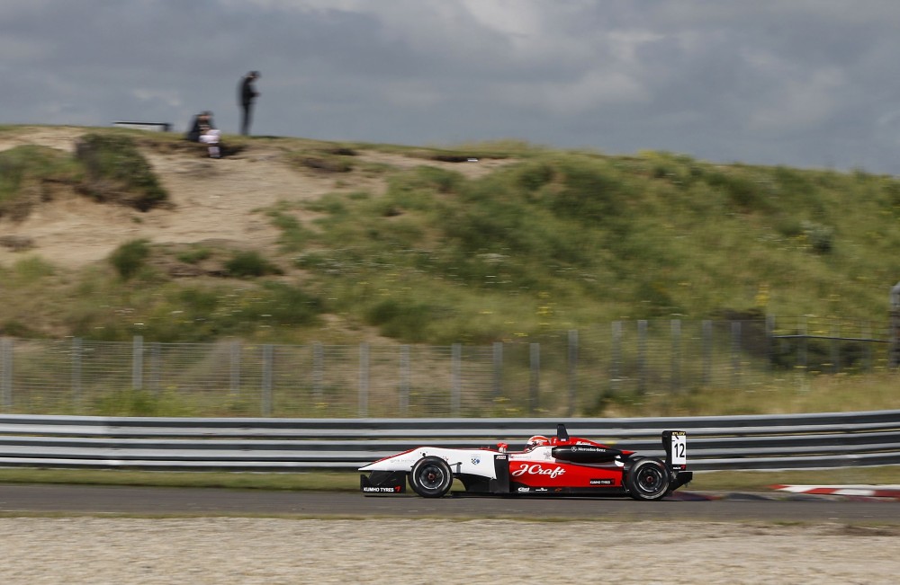 Alex Lynn - Fortec Motorsport - Dallara F312 - AMG Mercedes