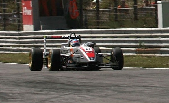 James Jakes - Hitech Racing - Dallara F305 - AMG Mercedes