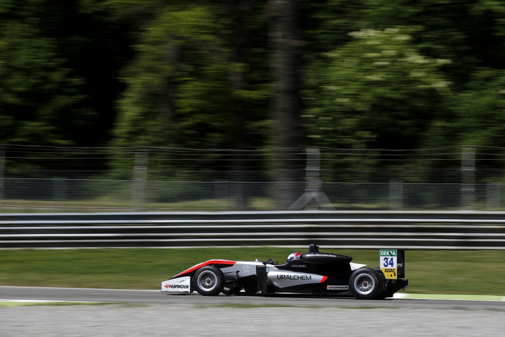 Jake Hughes - Hitech Racing - Dallara F312 - AMG Mercedes