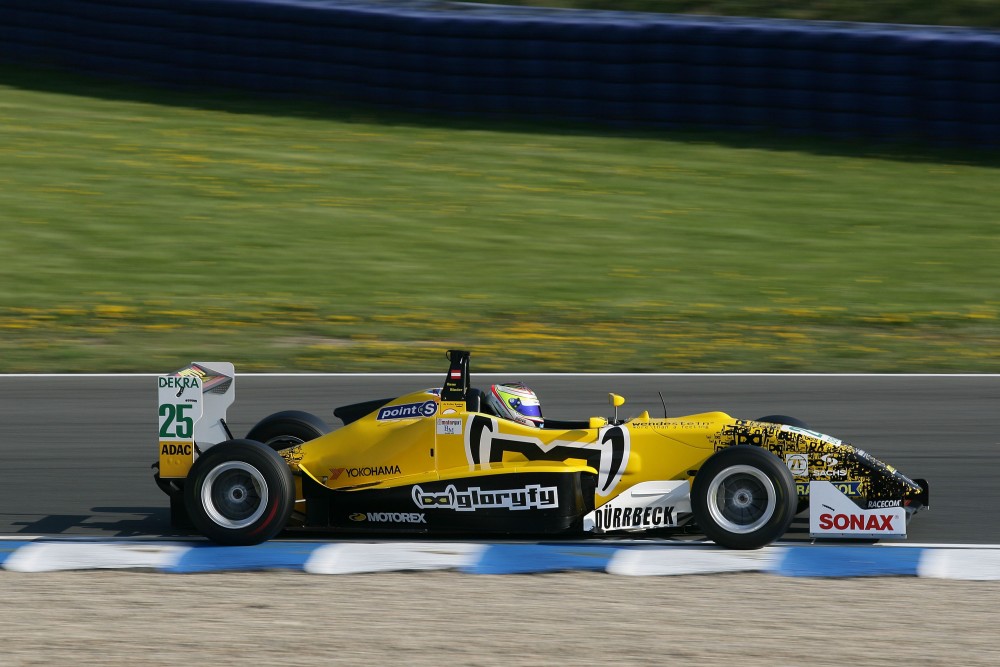 Rene Binder - Jo Zeller Racing - Dallara F305 - AMG Mercedes