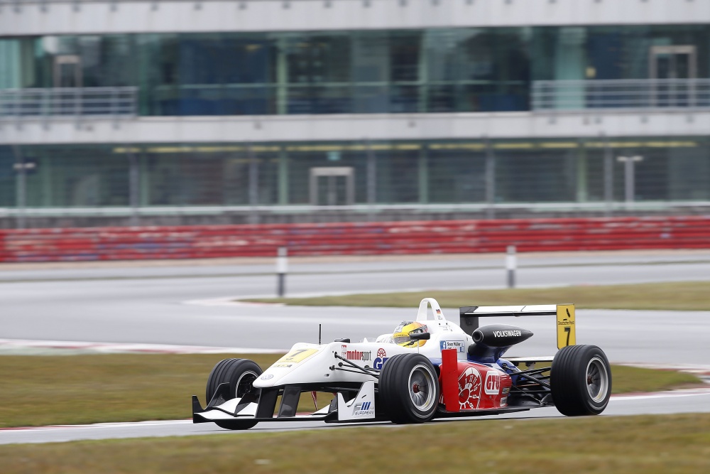 Sven Müller - ma-con Motorsport Sven Müller - ma-con Motorsport - Dallara F312 - Volkswagen