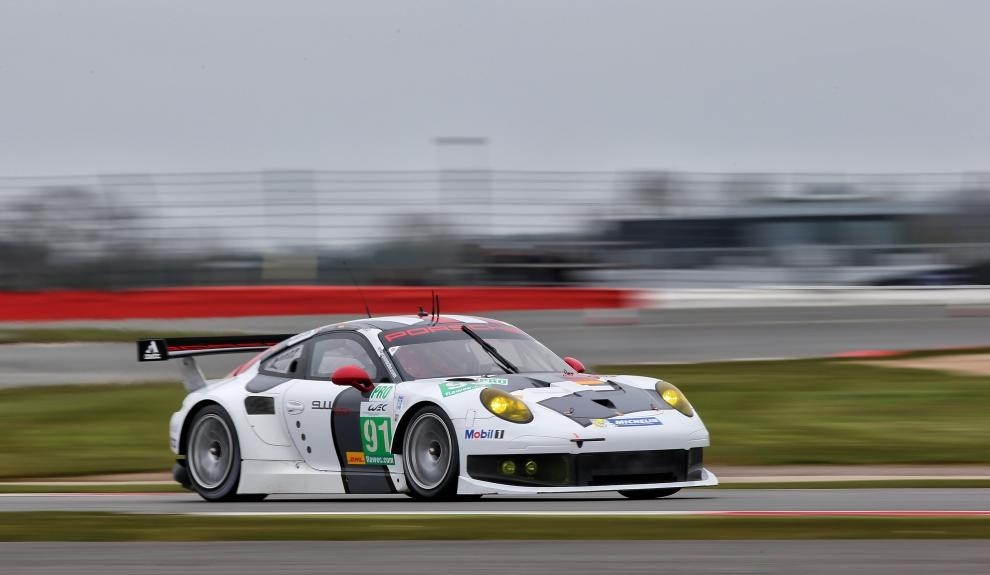 Jörg BergmeisterTimo BernhardPatrick Pilet - Manthey Racing - Porsche 911 RSR (991)