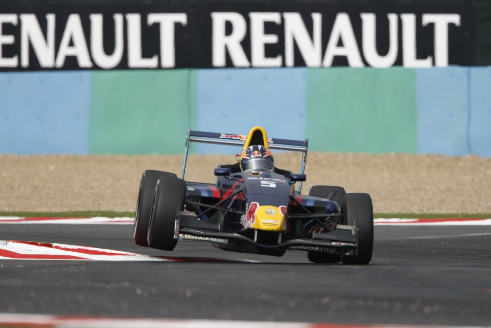 Oliver Oakes - Motopark Academy - Tatuus Renault 2000
