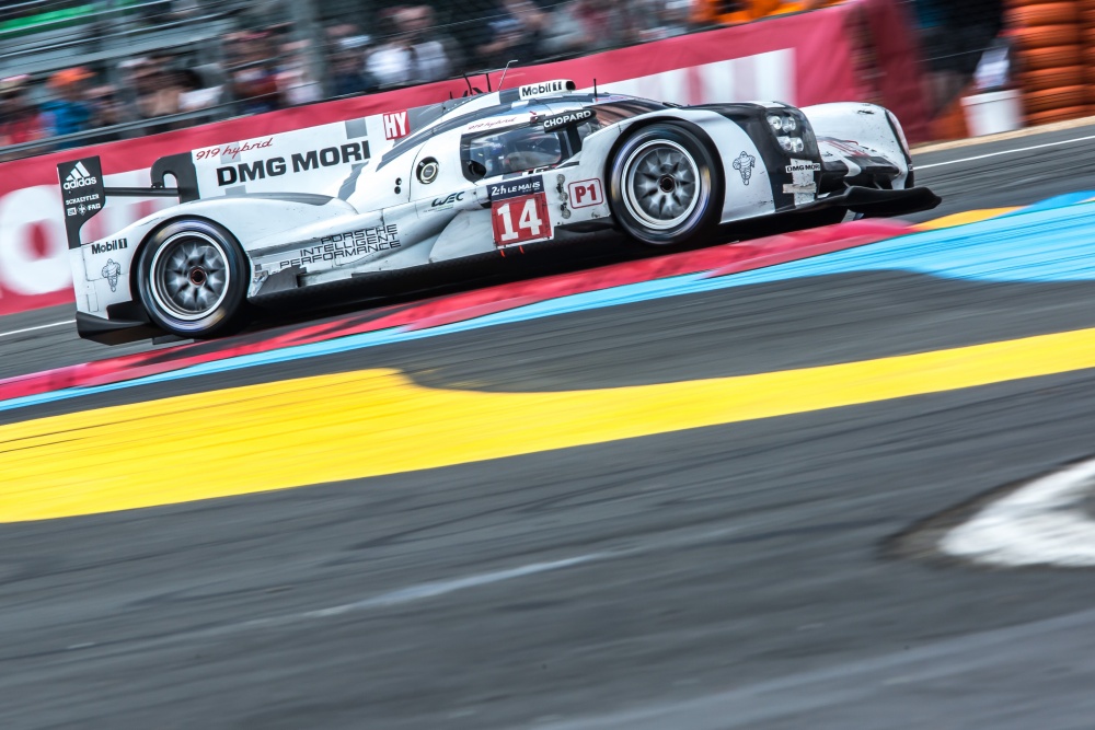 Romain DumasMarc LiebNeel Jani - Porsche AG - Porsche 919 Hybrid