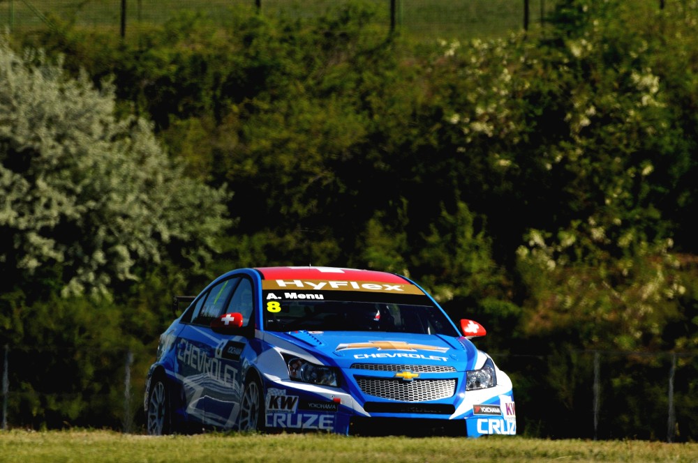 Alain Menu - Ray Mallock Limited - Chevrolet Cruze 1.6T