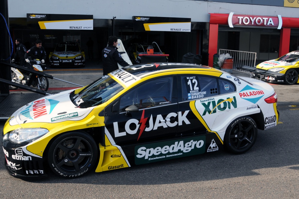 Martin Basso - Ambrogio Racing - Renault Fluence RPE V8