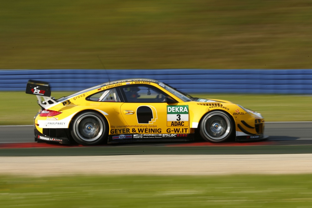 Christian Engelhart - Schütz Motorsport - Porsche 911 GT3 R (997)