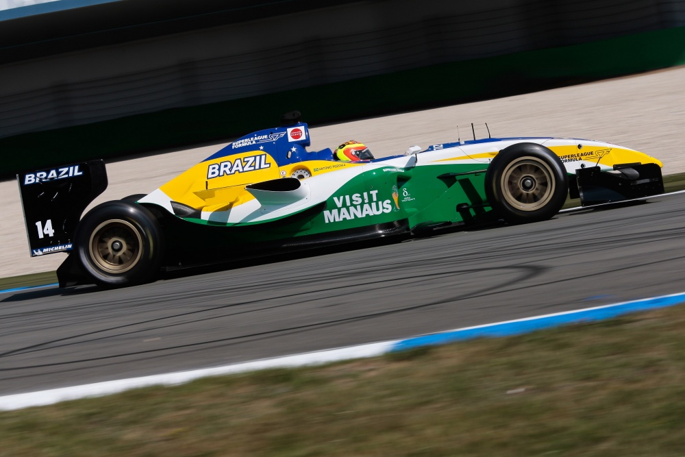 Antonio Pizzonia - SF Team Brazil (Alan Docking Racing) - Panoz DP09B - Menard