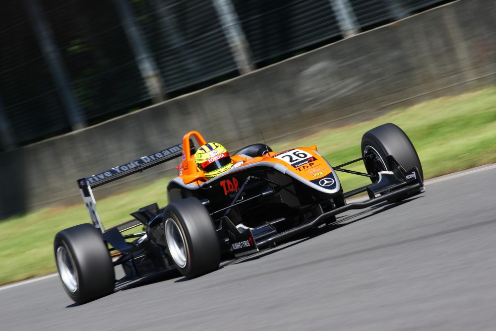 Henkie Waldschmidt - SG Formula - Dallara F308 - AMG Mercedes