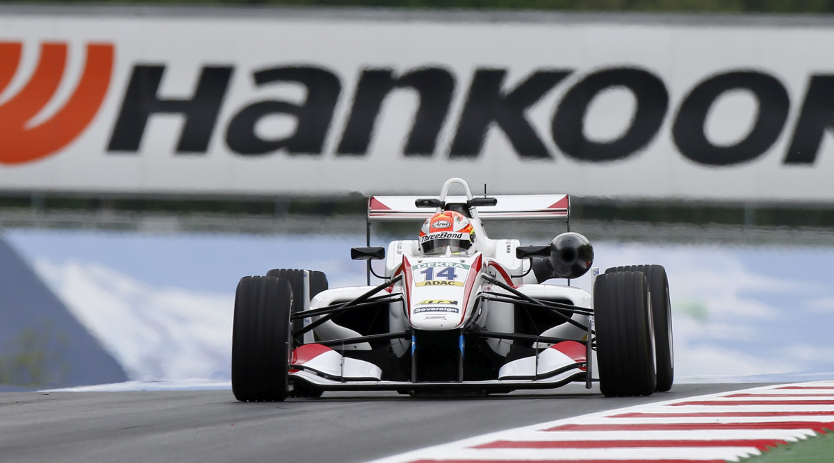 Arjun Maini - T-Sport - Dallara F312 - NBE