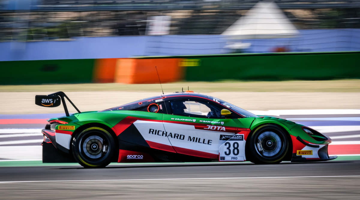Benjamin BarnicoatOliver Wilkinson - Team Jota - McLaren 720S GT3