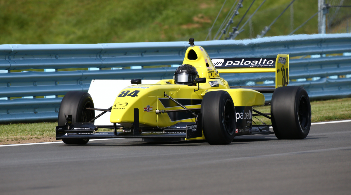Robert Megennis - Team Pelfrey - Elan Star Pro - Mazda