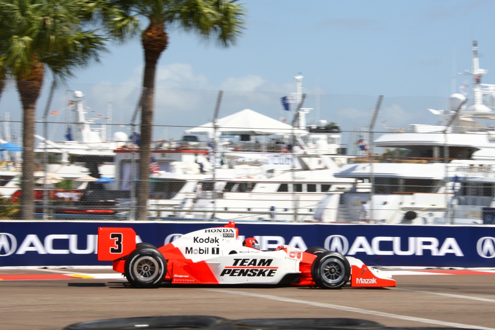 Helio Castroneves - Team Penske - Dallara IR-05 - Honda