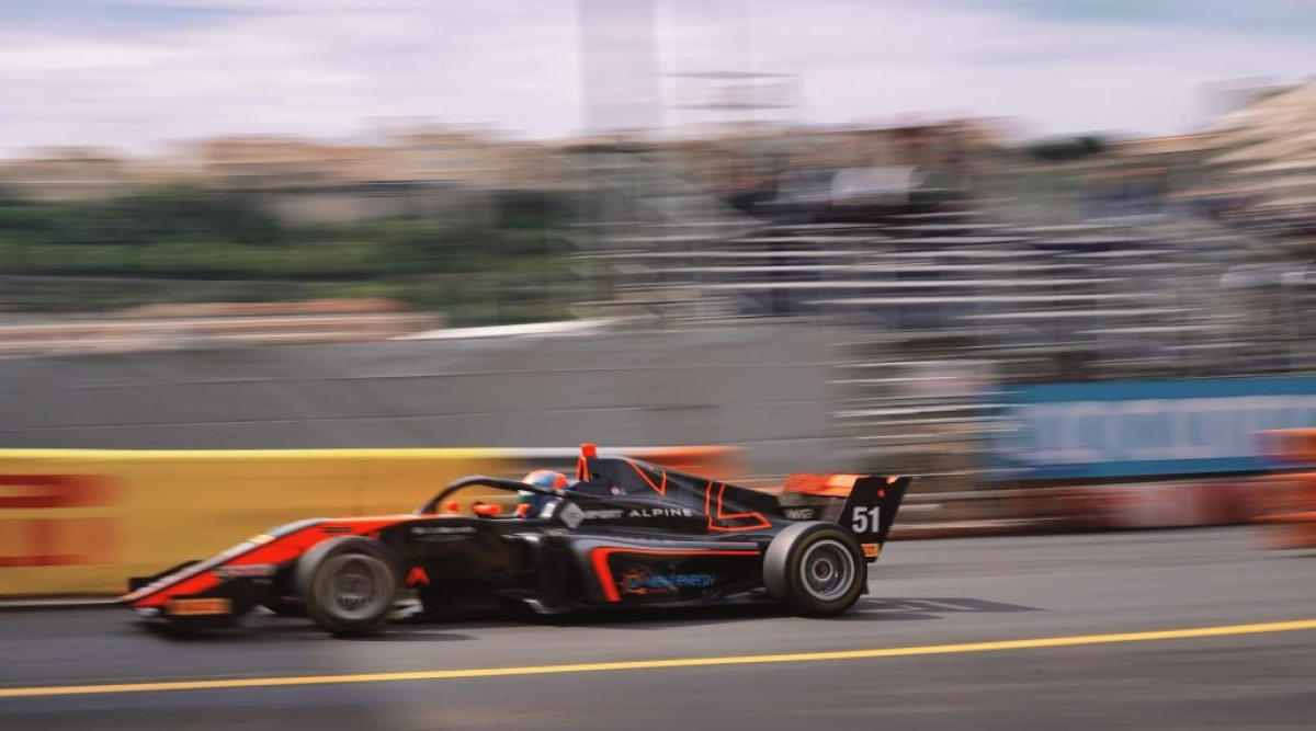 Francesco Pizzi - Van Amersfoort Racing - Tatuus F3 T-318 - Alpine