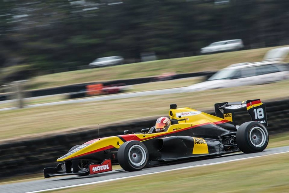 Julian Hanses - Victory Motor Racing - Tatuus FT50 - Toyota