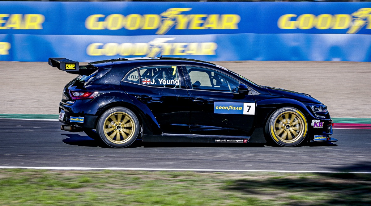 Jack Young - Vukovic Motorsport - Renault Mégane RS TCR