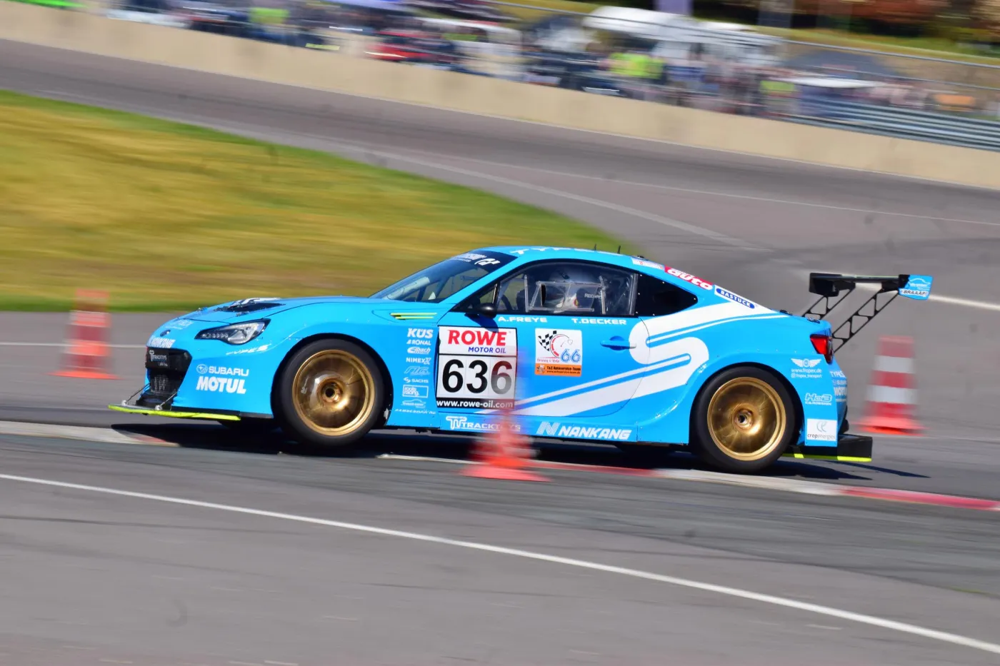 Driving4Help: Motorsport Event für wohltätige Zwecke