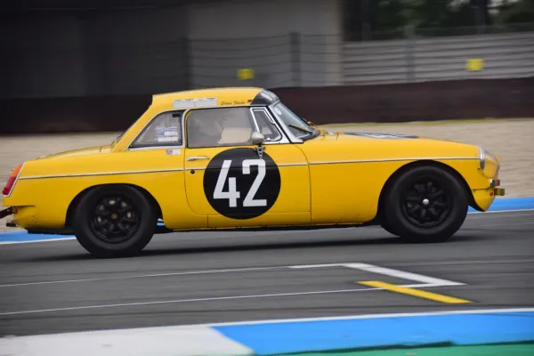 Super Sixties Racing - Tabac Classic GP