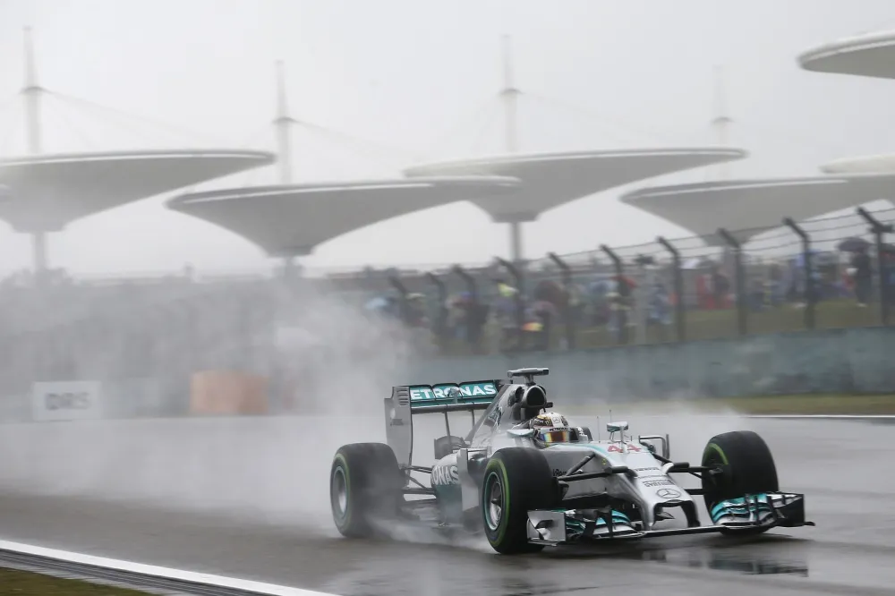 Lewis Hamilton holt die dritte Pole der Saison