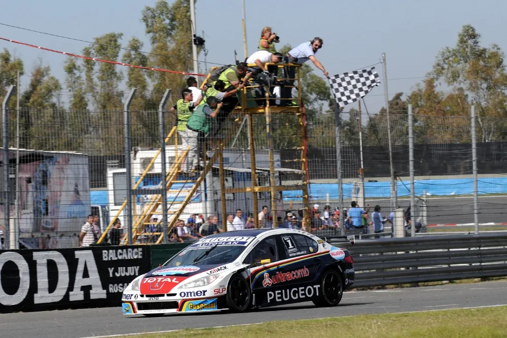 Néstor Girolami gewinnt das Rennen in Rosario