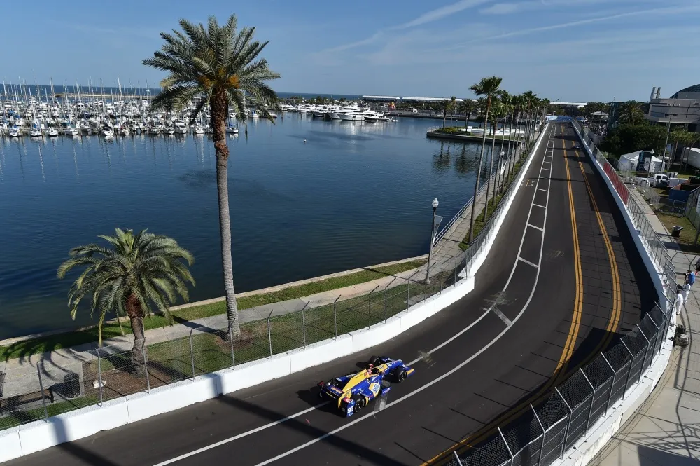 Der letztjährige Indy500 Sieger Alex Rossi unterwegs in St.Pete