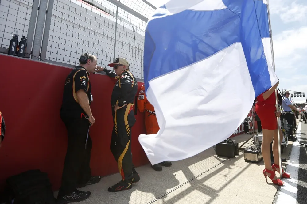 Startvorbereitung bei Kimi Räikkönen