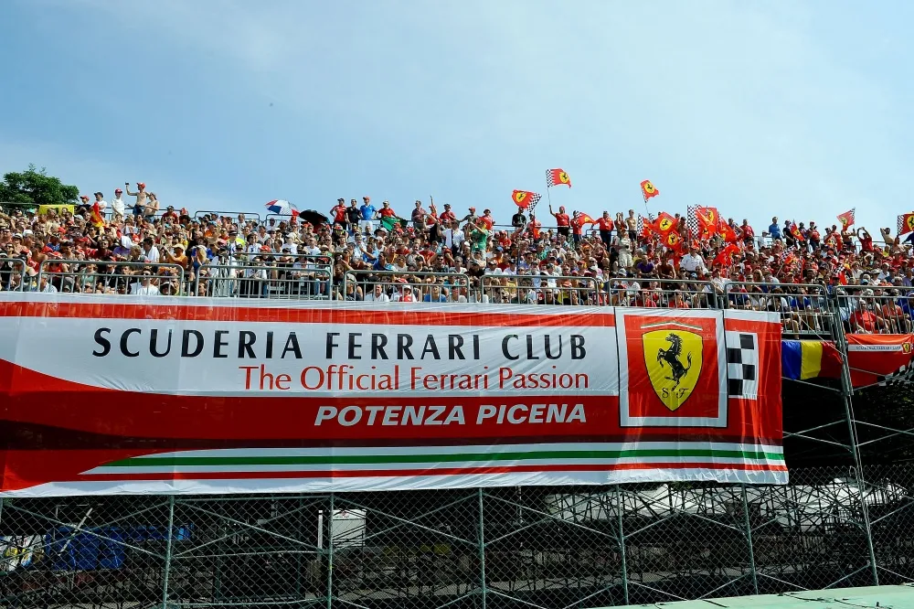 In Monza gibt es (fast) nur Ferrari
