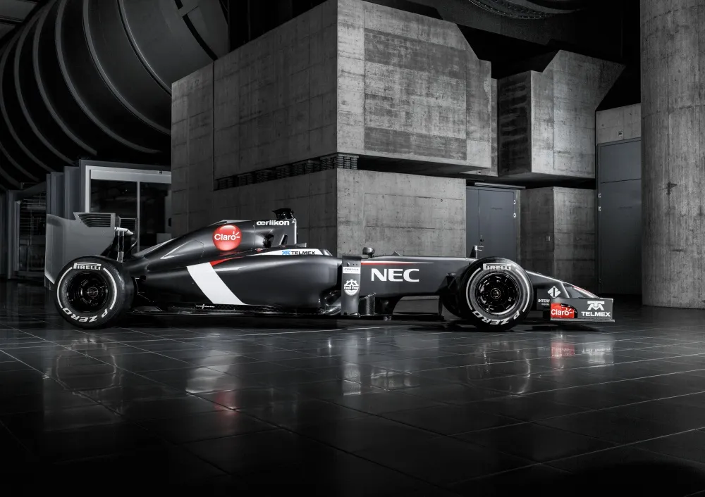 Seitenansicht des Sauber C33 - Ferrari