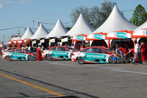 In der Boxengasse: Equipo Fiat Petronas