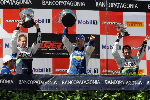 Das erste Podium 2014: Norberto Fontana, Néstor Girolami und Julián Santero