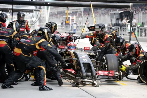 Erste Zielankunft für Lotus: Grosjean auf Platz 11