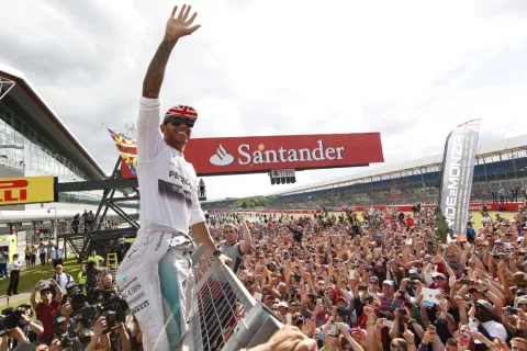 Heimsieg für Lewis Hamilton