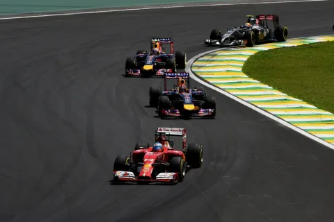 Beide RedBull im Sandwich zwischen Ferrari und Sauber