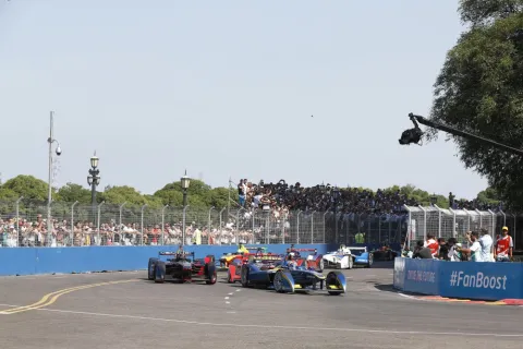 Kampf um die Führung: Buemi und Heidfeld