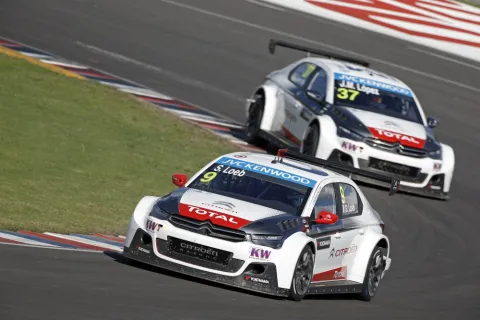 Im Rennen 2: Loeb führt vor Lopez