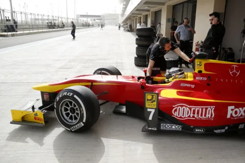 Formel 3 Aufsteiger Jordan King startet für Racing Engineering