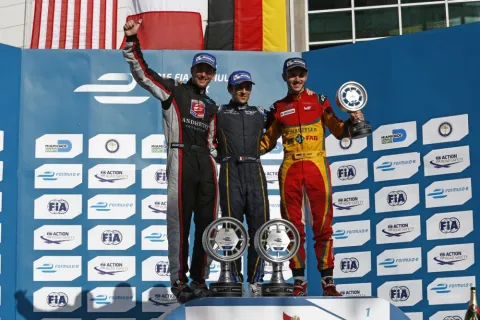 Das Podium: Prost gewinnt vor Scott Speed und Daniel Abt