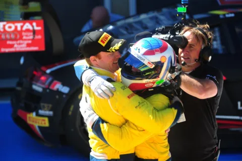 Dirk Müller und Maxime Martin konnten das Hauptrennen in Nogaro für sich entscheiden