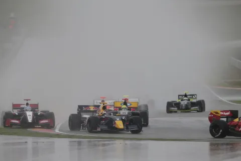 Starker Regen beim Rennen am Sonntag