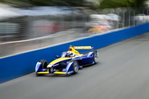 Grandiose Aufholjagd: Buemi fährt von ganz hinten auf Platz 2
