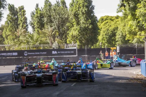 Startgetümmel beim Buenos Aires ePrix