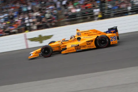 Fernando Alonso: Der Formel 1 Ex-Weltmeister beeindruckt beim Indy Debut