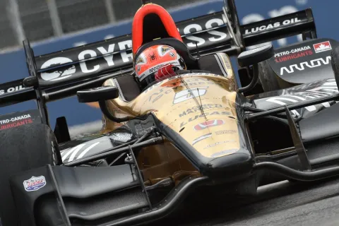 James Hinchcliffe fährt beim Heimrennen auf das Podium